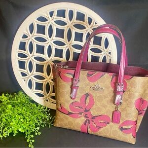 NWT Coach Mollie Signature C Brown With Pink Bows Tote Bag